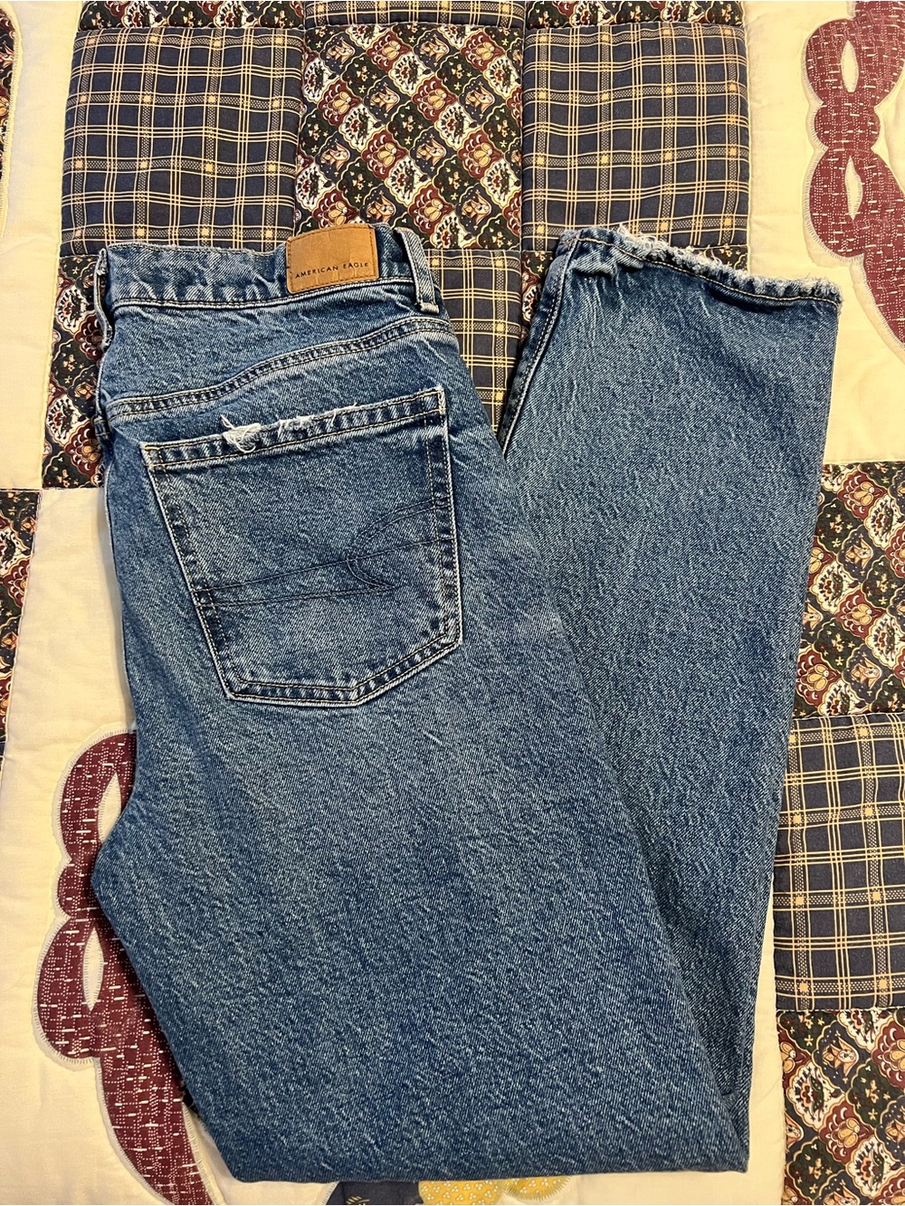 American Eagle Outfitters Women’s Straight Leg Jeans